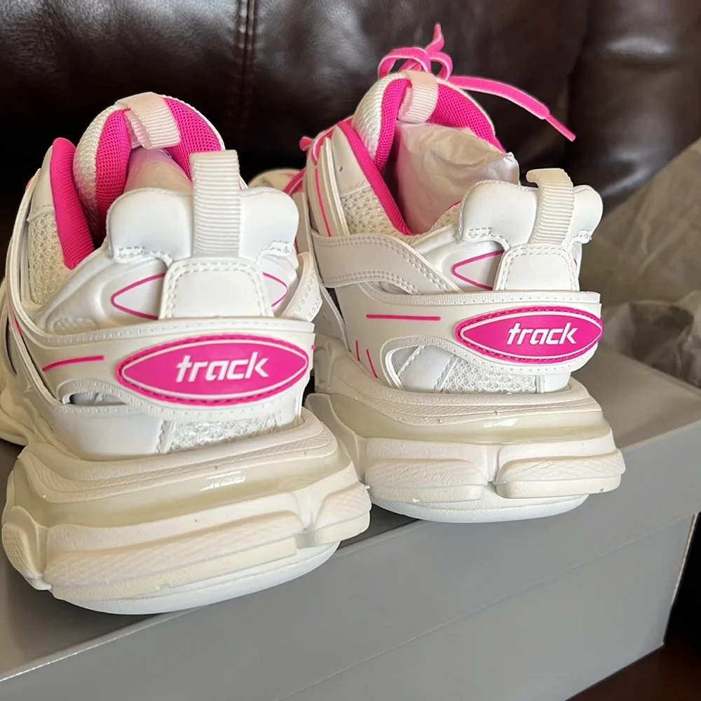 Authentic Balenciaga White & Pink Track Sneakers Never Worn - Picture 7 of 12